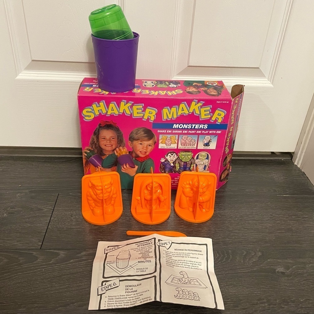 Vintage 1992 Toymax Shaker Maker Universal Studios Monsters, incomplete